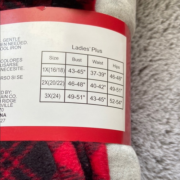 Lot of 2 NWT Holiday Pajama Sets - Picture 6 of 6